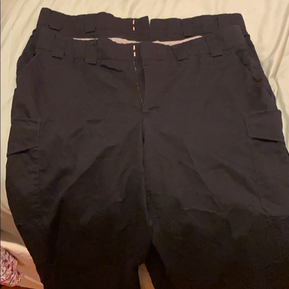 1 pair of blauer pants size 35 waist.